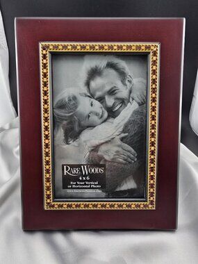 Rare Woods Burnes of Boston 4x6 Photo Frame Rich Mahogany Finish & Woven Border